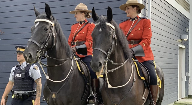Visit from RCMP Musical Ride Wows Residents
